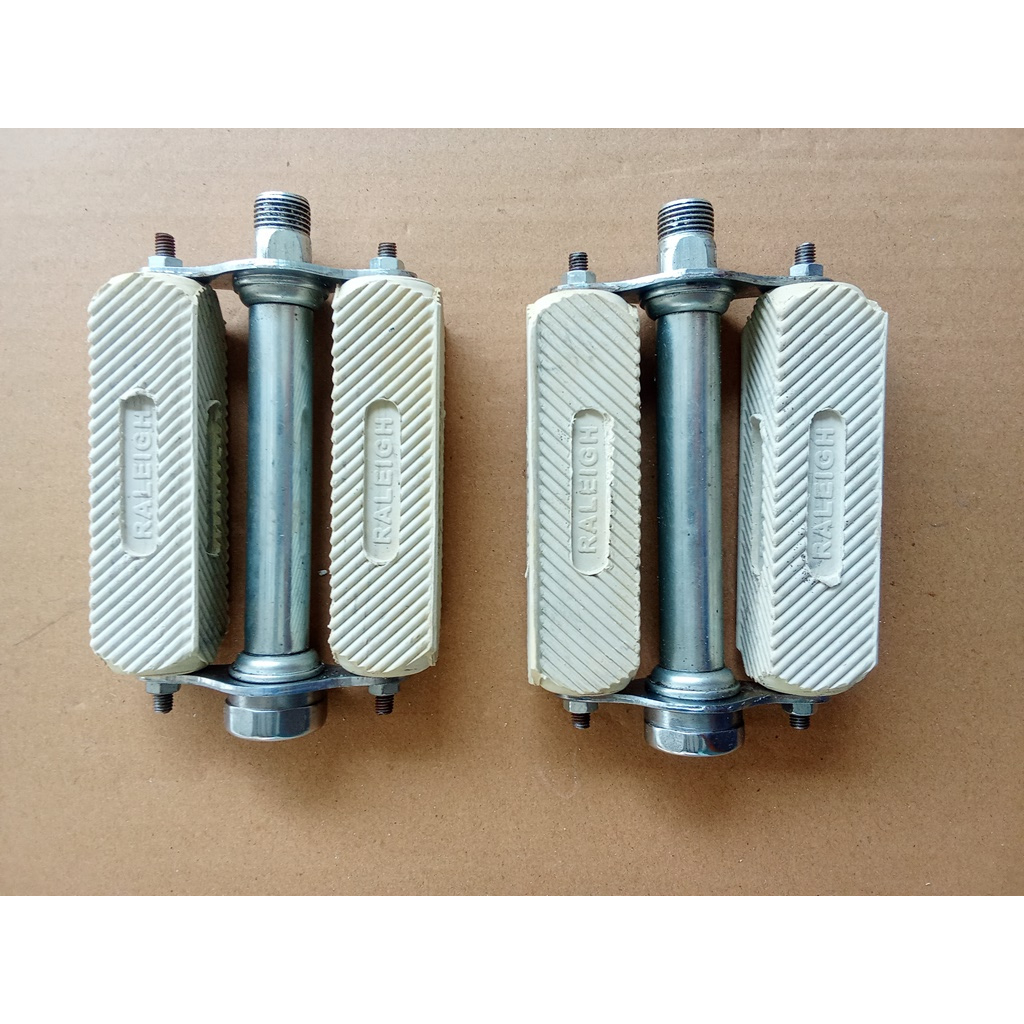 Sepasang Pedal Sepeda Onthel RALEIGH