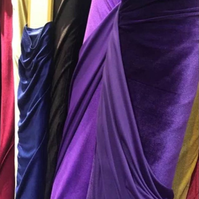 KODE I43V Kain Bludru Slempang Tebal Kaku Hitam Maroonper meter