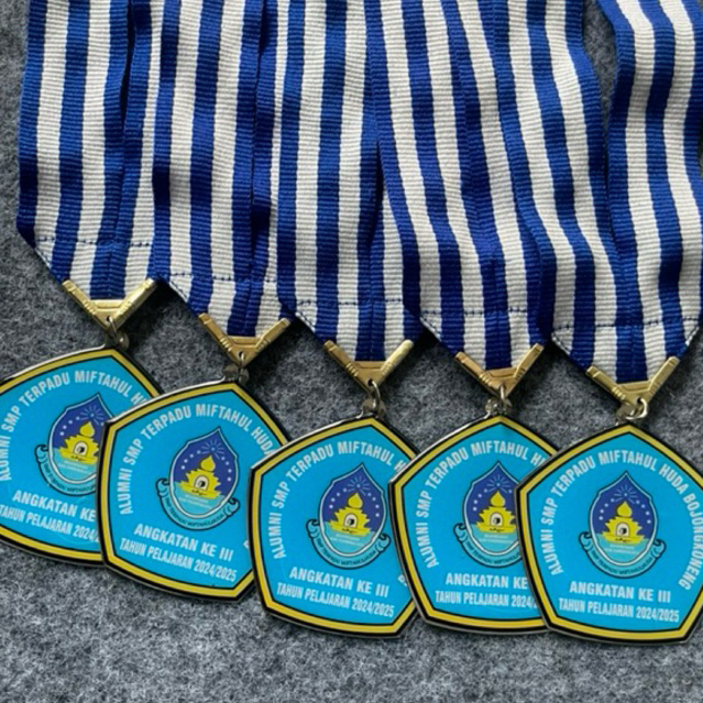 Medali Stainless Souvenir Kelulusan Wisuda Sekolah