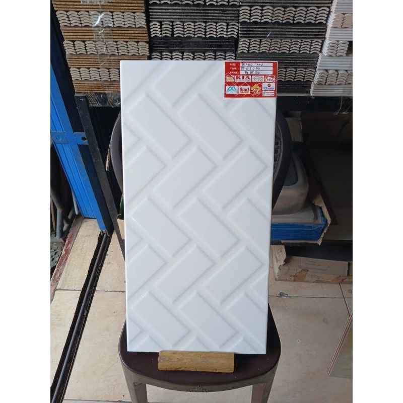 Keramik Dinding Ikad 30x60 DT 61310 AU Glossy