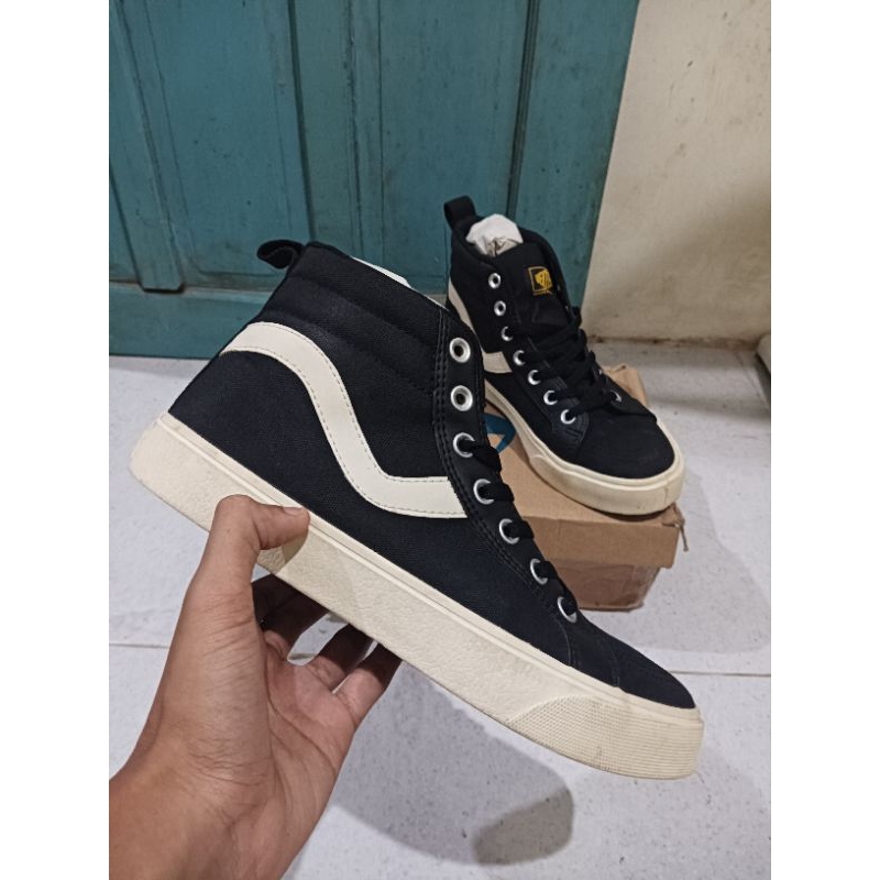 Ventela Republic High PRELOVED