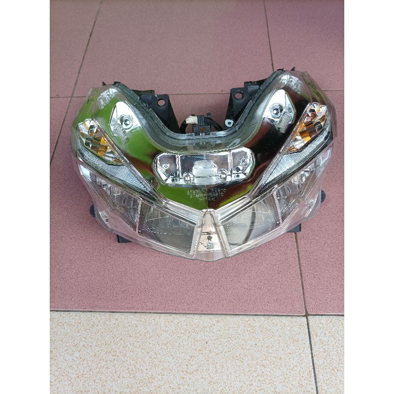 Lampu Depan Honda Vario 125/150 Lampu Led Original
