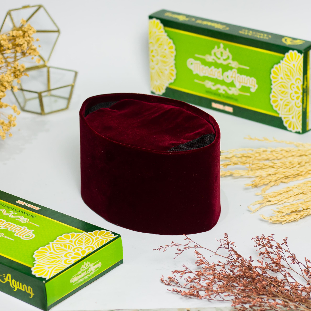 Peci Songkok Kopiah Kopyah Warna Ungu Merah Maroon Betawi Tinggi 12 cm Bahan Bludru Halus