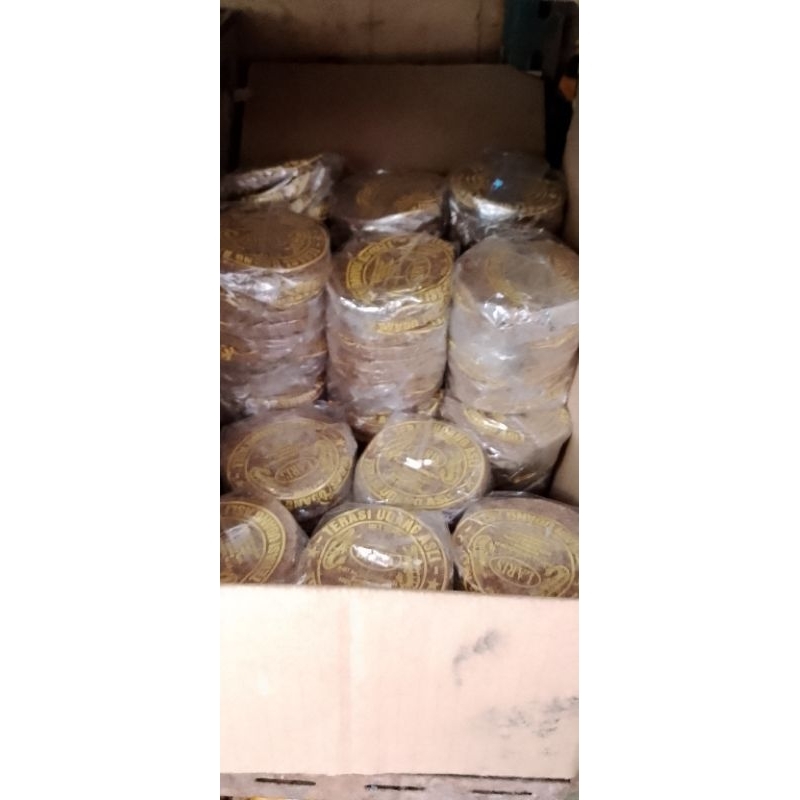 

TERASI UDANG BULAT ,190gr /pcs