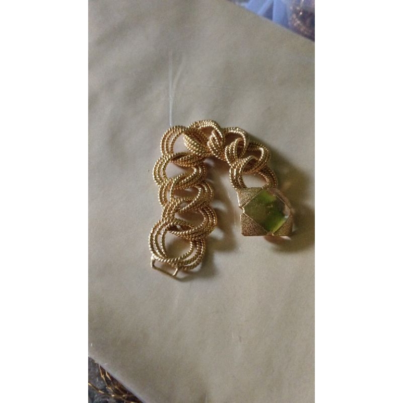 gelang selisih 999PM