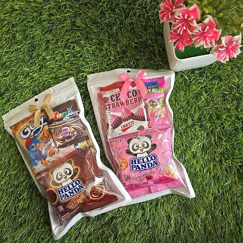 

PAKET HAMPERS MINi GIFT SNACK MURAH SIZE M