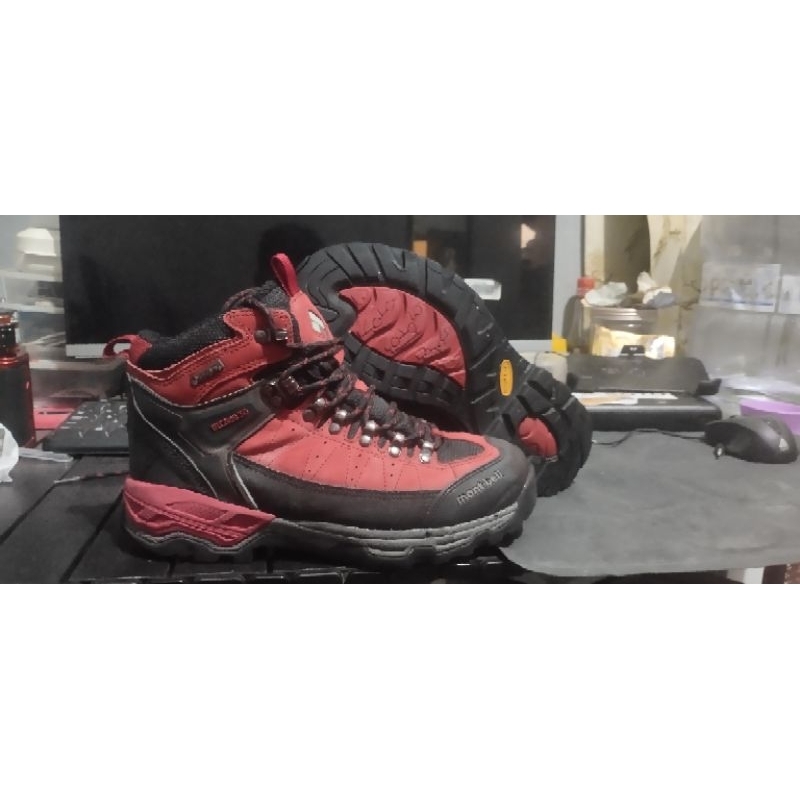 Sepatu Gunung NEGO MOUNTBELL RED size 40 25,5cm second preloved