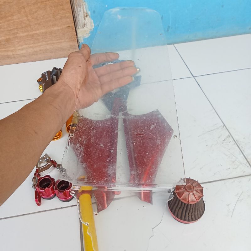 Akrilik Kolong spakbor belakang Vixion new/old/NVA