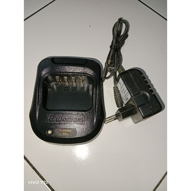 Mangkok desktop charger HT Wouxun KG-UV9D Plus