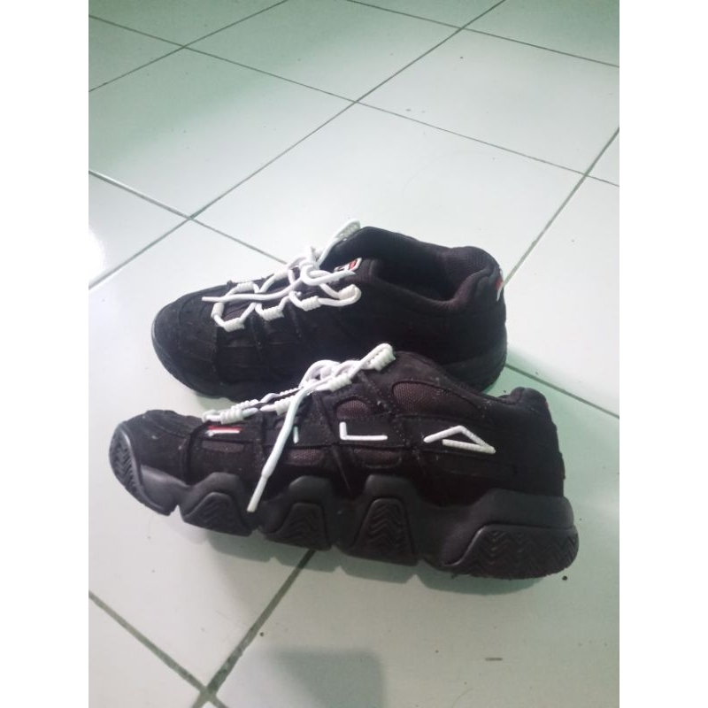 Sepatu FILA Barricade XT 97