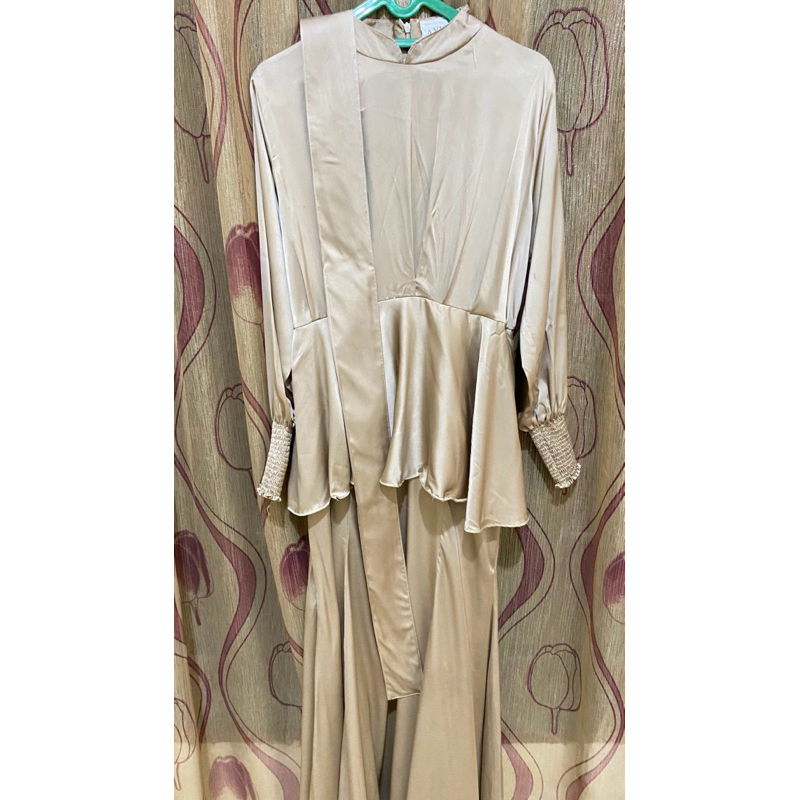 dress muslim caylin warna milo (bahan silk)