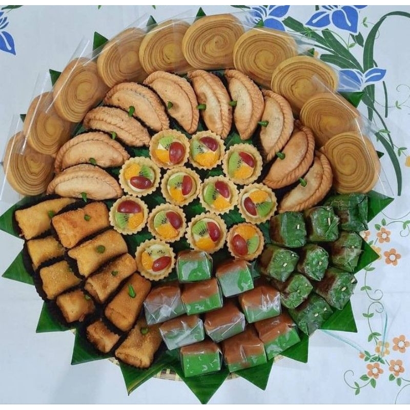 

BUDGET BISA MENYESUAIKAN Kue Tampah Basah Isi 50 Kombinasi Manis Asin