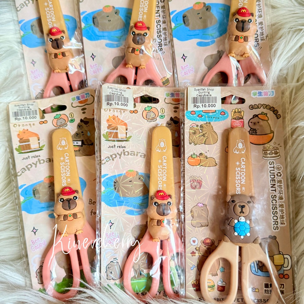 

Gunting Lucu Capybara