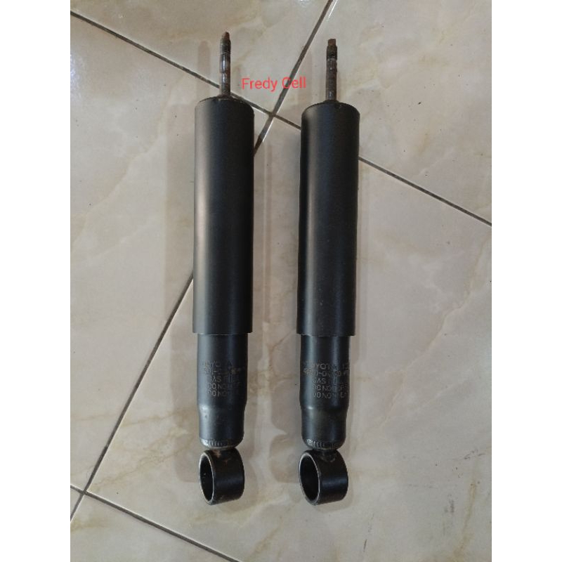 Shock breakers Belakang kijang innova G 2010