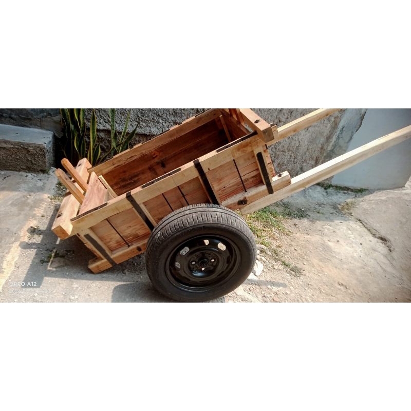 Gerobak Kayu Ban Mobil