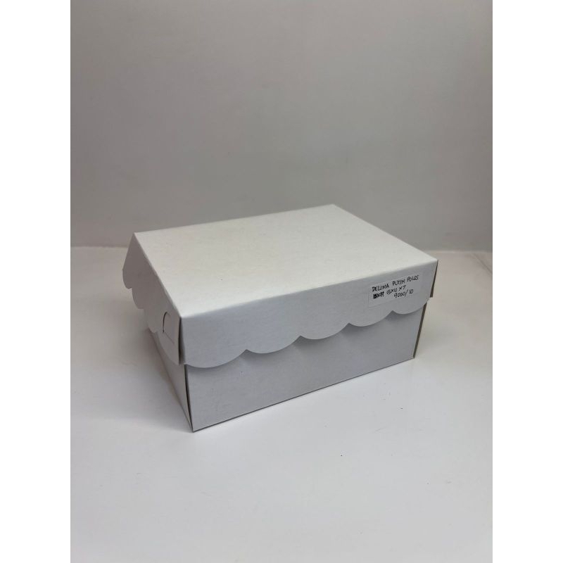 

20 pcs Snack Box Delima 15X11X7 cm Polos Non Laminating