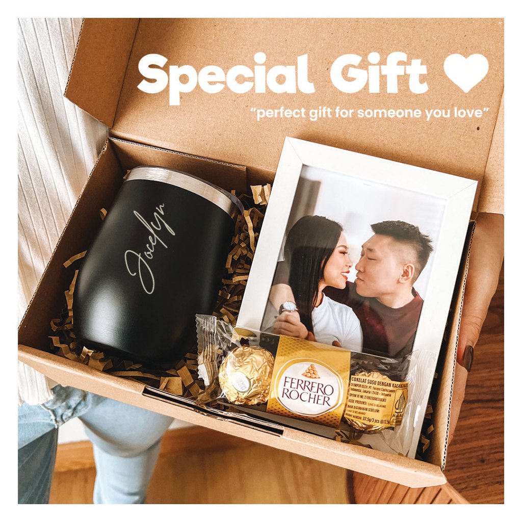 Kado Tumbler dan Frame Polaroid Custom Hadiah Hampers Ulang Tahun Gift Wisuda Pacar Cewek Cowok
