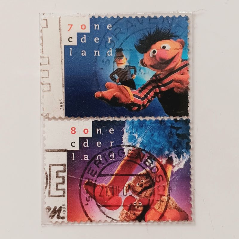 

(AG) Perangko Belanda 1996 Sesame Street Set Lengkap 2 pcs Used