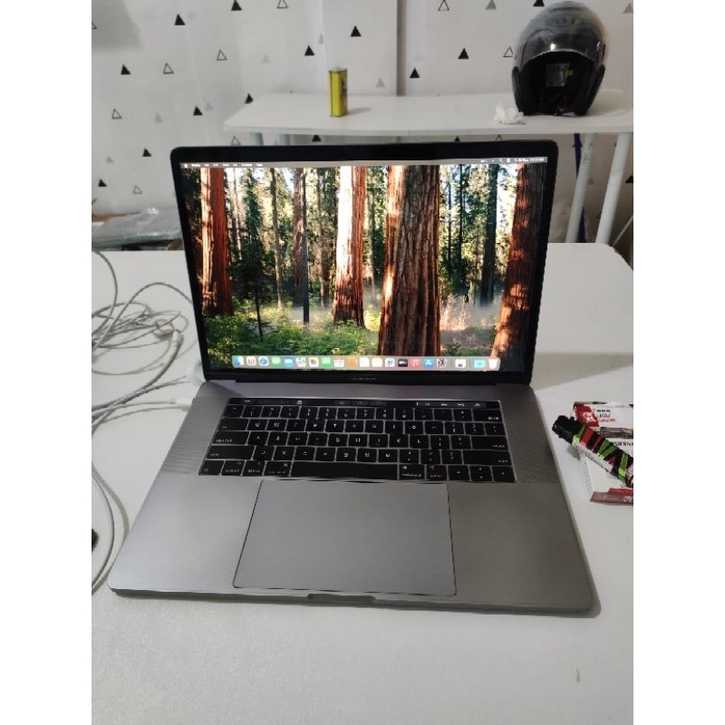 MacBook Pro Retina 16inch 2019 i7 16/512gb