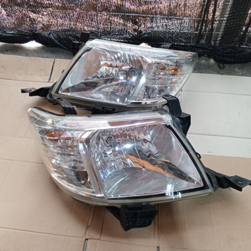 Headlamp Lampu Depan Toyota Hilux 2013 2015 Sepasang Original