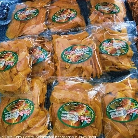 

Dodol mangga, Manisan Mangga kering, oleh oleh indramayu dapet 2 pcs Mix dodol dan Manisan