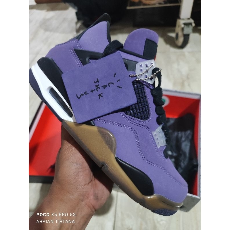 AIR JORDAN 4 RETRO TRAVIS SCOTT F&F PURPLE SAMPLE PAIR