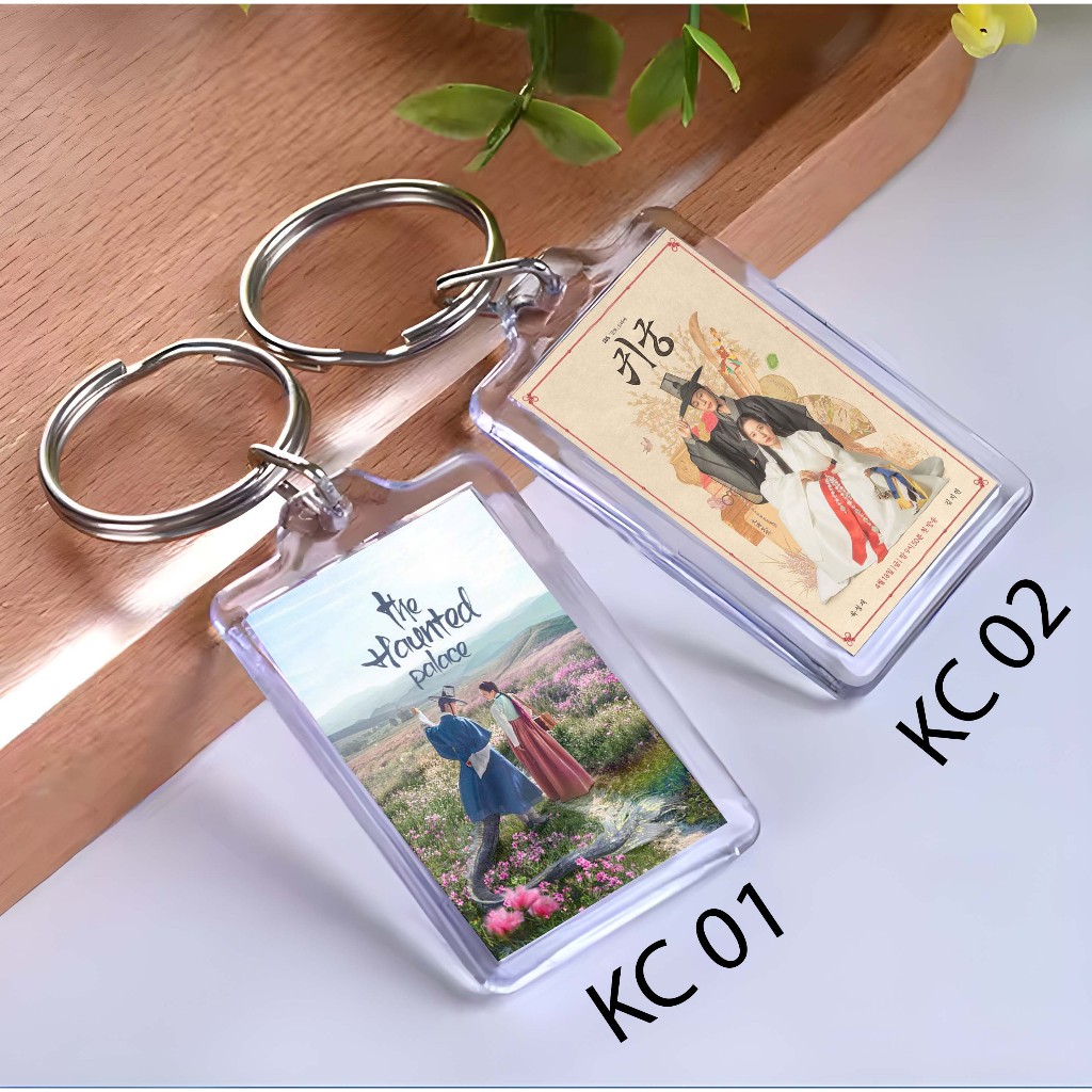 Keychain drakor the haunted place - Ganci DRAKOR  - Gantungan Kunci - THE HAUNTED PLACE