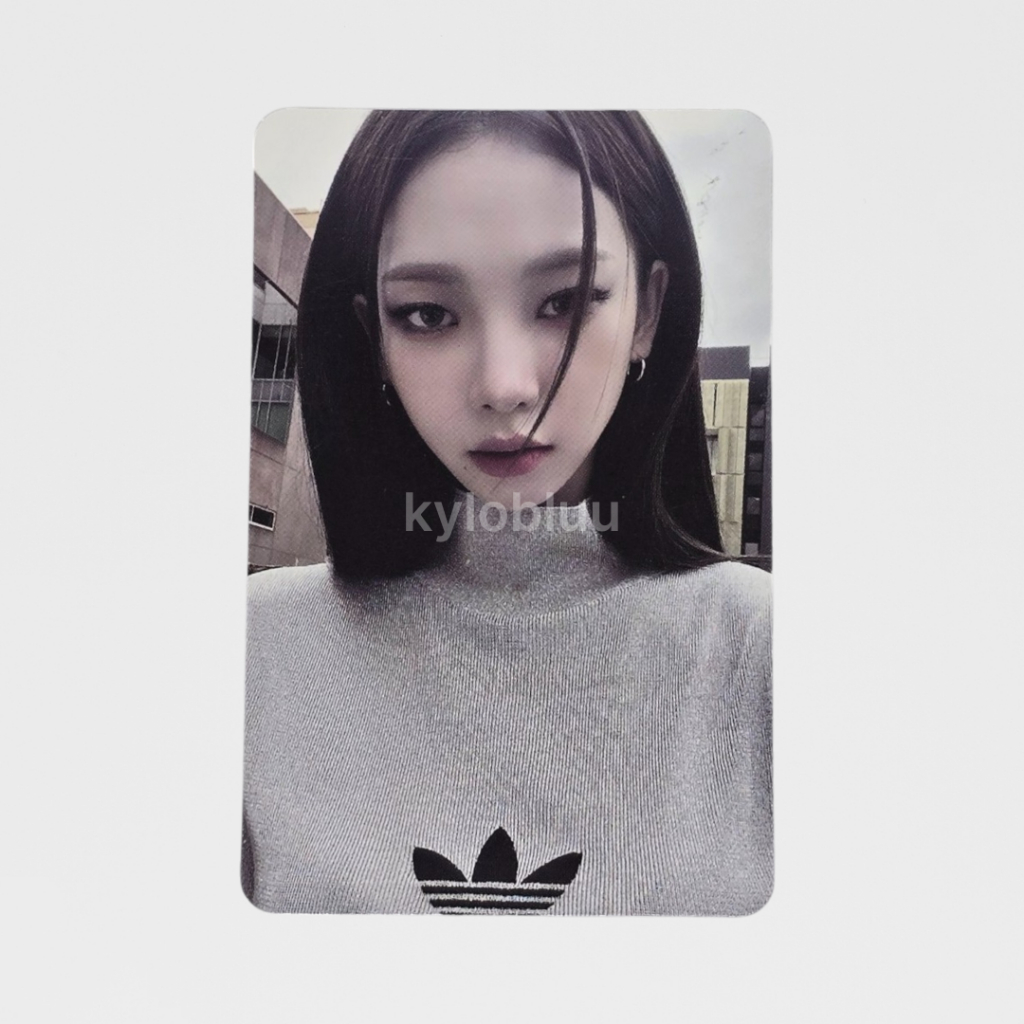 [READY] PHOTOCARD PC OFFICIAL AESPA KARINA ALBUM MY WORLD MW SPICY TABLOID