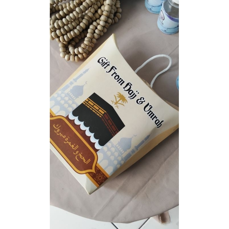 

Paper bag tali oleh oleh haji dan umroh isi 50 pcs