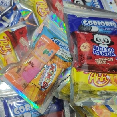 

Mini Hampers Snack / Mini Souvenir / Snack gift / Freebies Murah Hologram