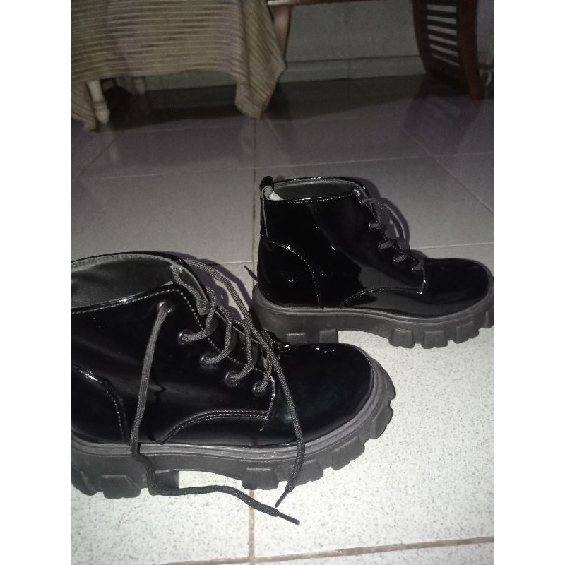 preloved Sepatu Boots wanita