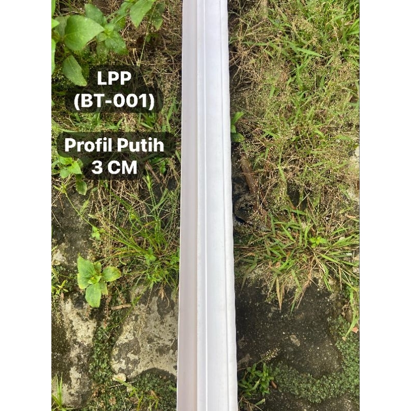 List   Profil PVC Kecil Putih & Coklat (3 CM)