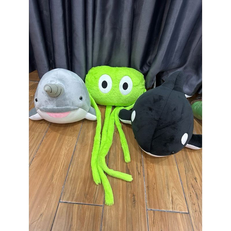 Boneka hewan laut