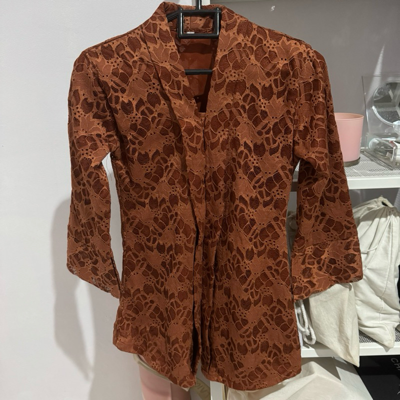 Kebaya Coklat