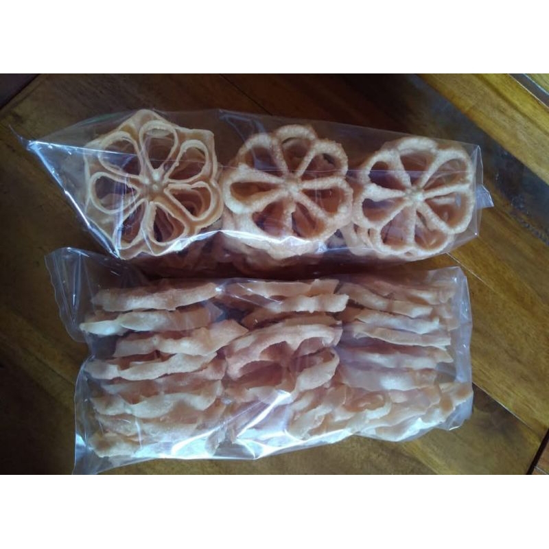 

Kembang Goyang / kue manis khas Klaten