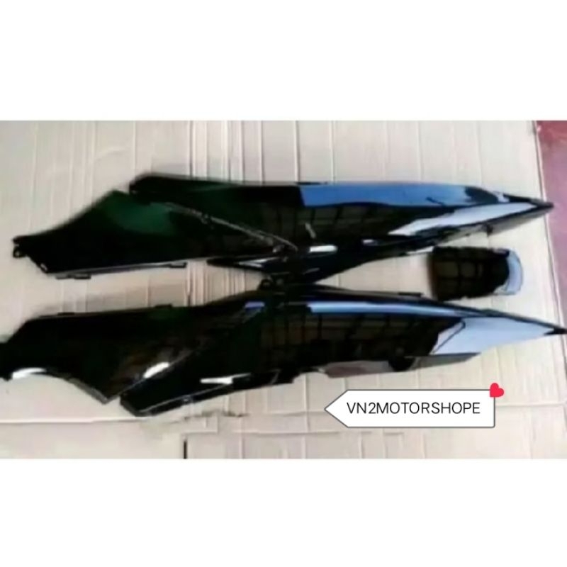 cover body belakang set box aki motor Honda Supra x 125 old/lama dan Supra x 125 new batman warna hi