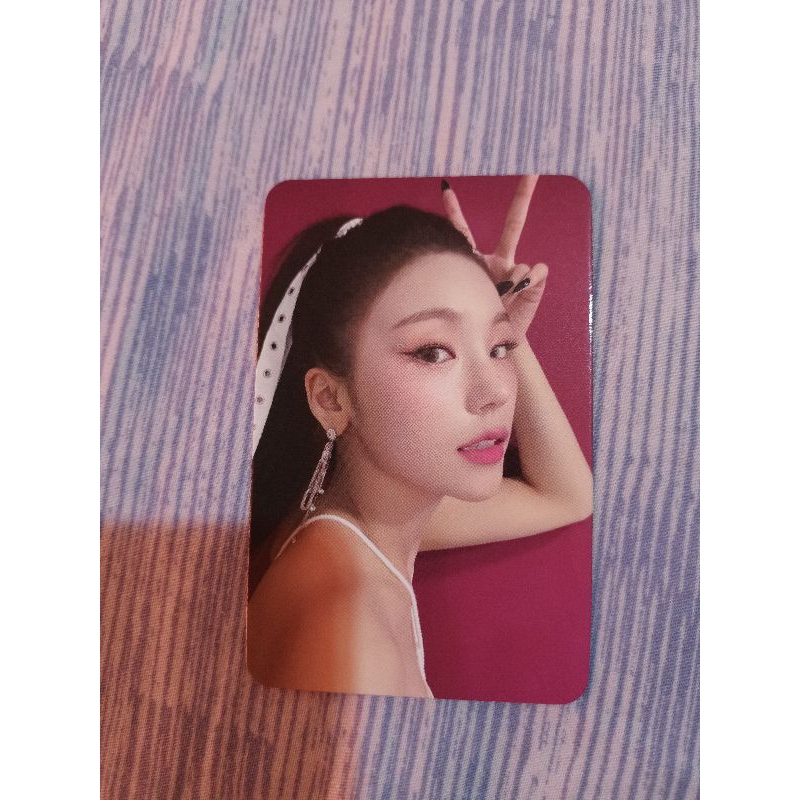 photocard Itzy Yeji