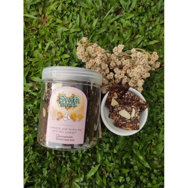 

BROWNIES ALMOND CRISPY|KRIPIK BROWNIES ALMOND KEJU CRISPY|CEMILAN MURAH