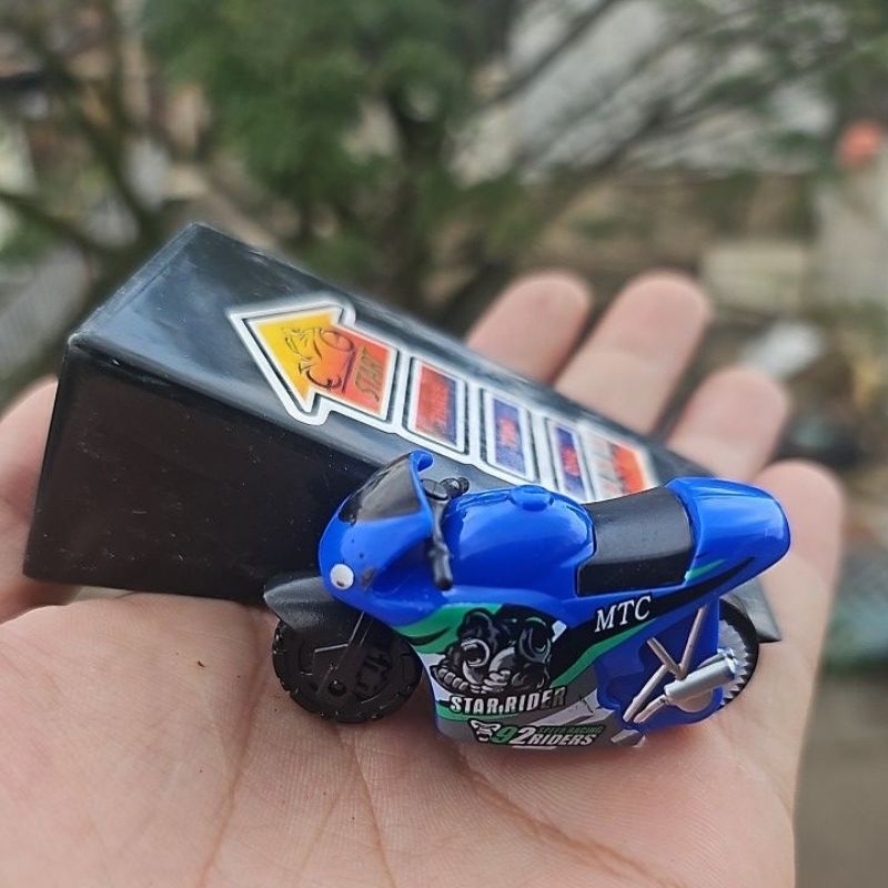 SPIN GO mini autobike / mainan motor gp rossi pullback track jumping / miniatur gp / mainan anak mur