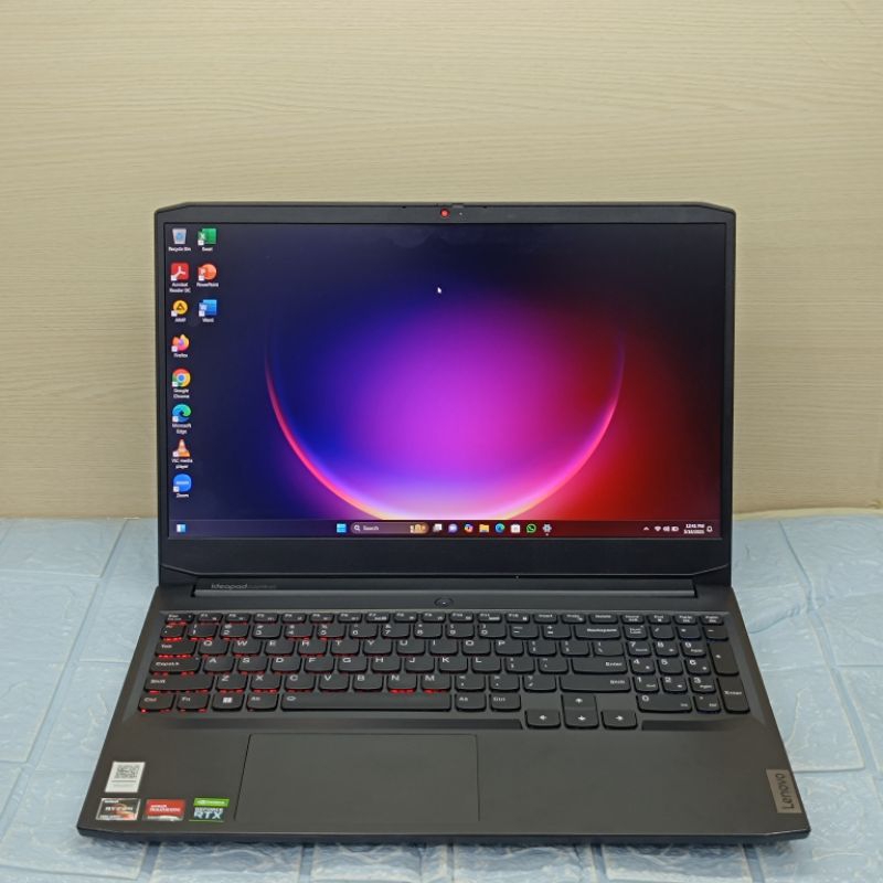 LAPTOP LENOVO IDEAPAD GAMING 3 AMD RYZEN 5 5600H RAM 8 GB SSD 512 GB RTX 3050