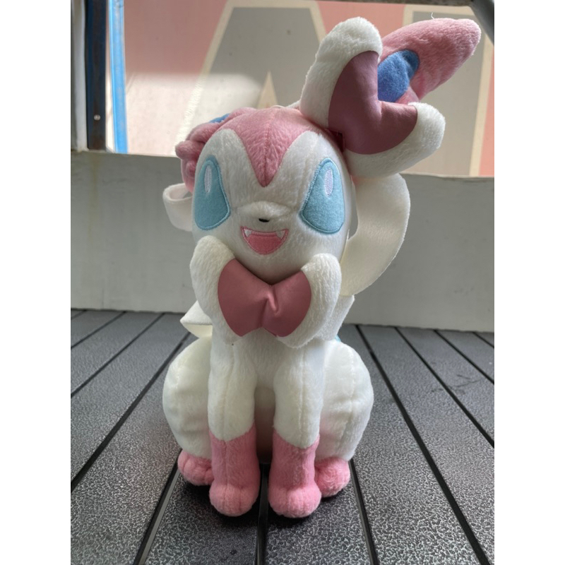 Boneka Plush Sylveon Banpresto Baru Bulu Halus