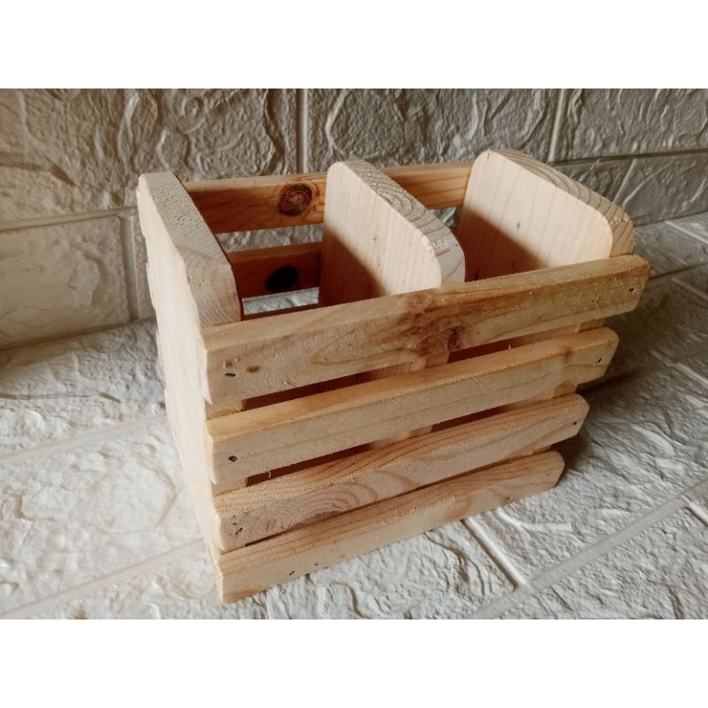 

Tempat pensil/bolpoint kayu