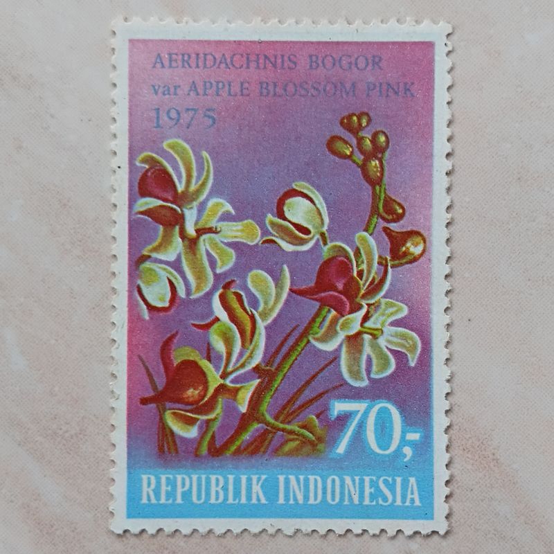 

Perangko Prangko Kuno Seri Anggrek 1975 Mint - YN2384