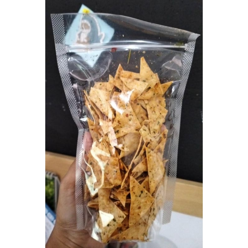 

Pangsit Crispy Pedas Asin Daun Jeruk