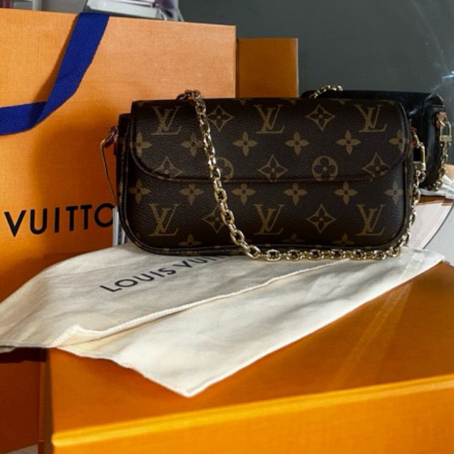 LV IVY MONOGRAM
