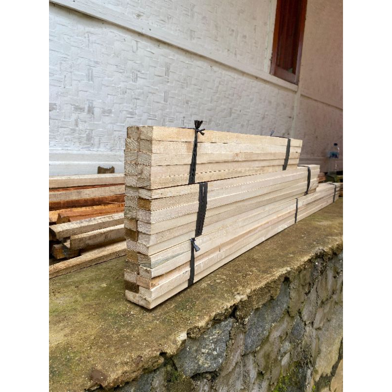 KAYU RENG 2×3 PANJANG 2METER BAHAN BERKUALITAS