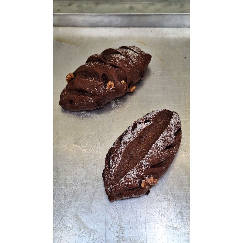 

Roti Chocolate Walnut Sourdough