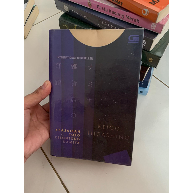 Toko Kelontong Namiya (Preloved)