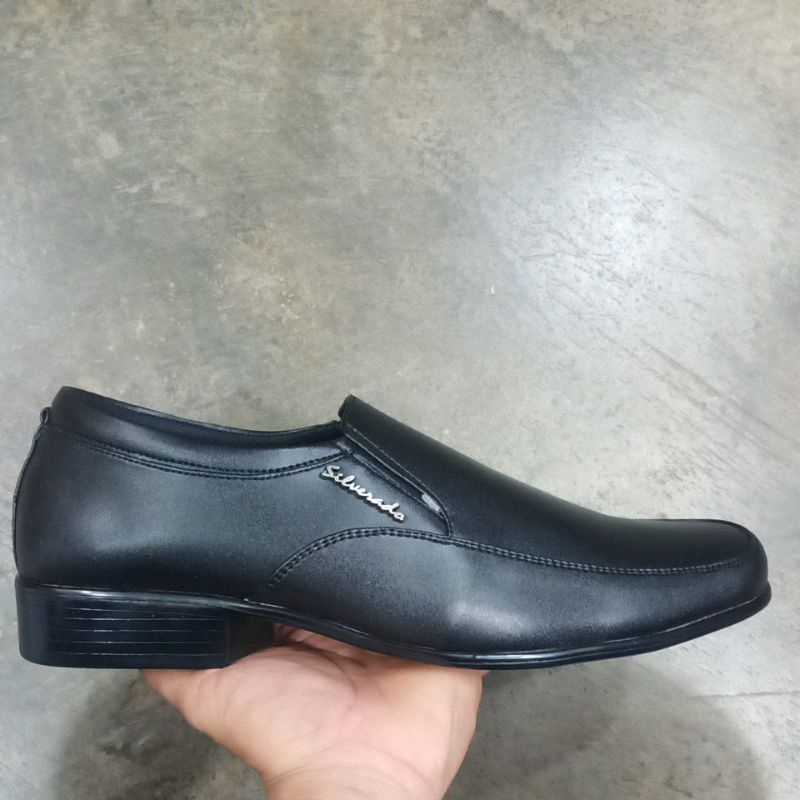 Sepatu Pantofel Cowo Tanpa Tali, Kualitas import, Merk Silverado