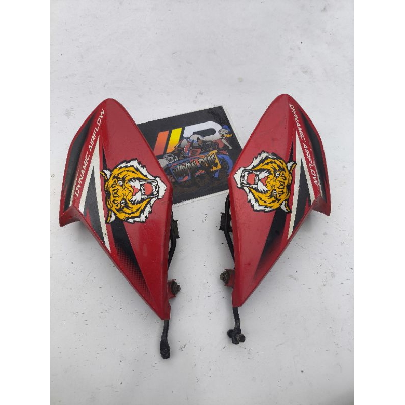 Sirip tangki cover tangki Honda verza original bekas lepasan motor